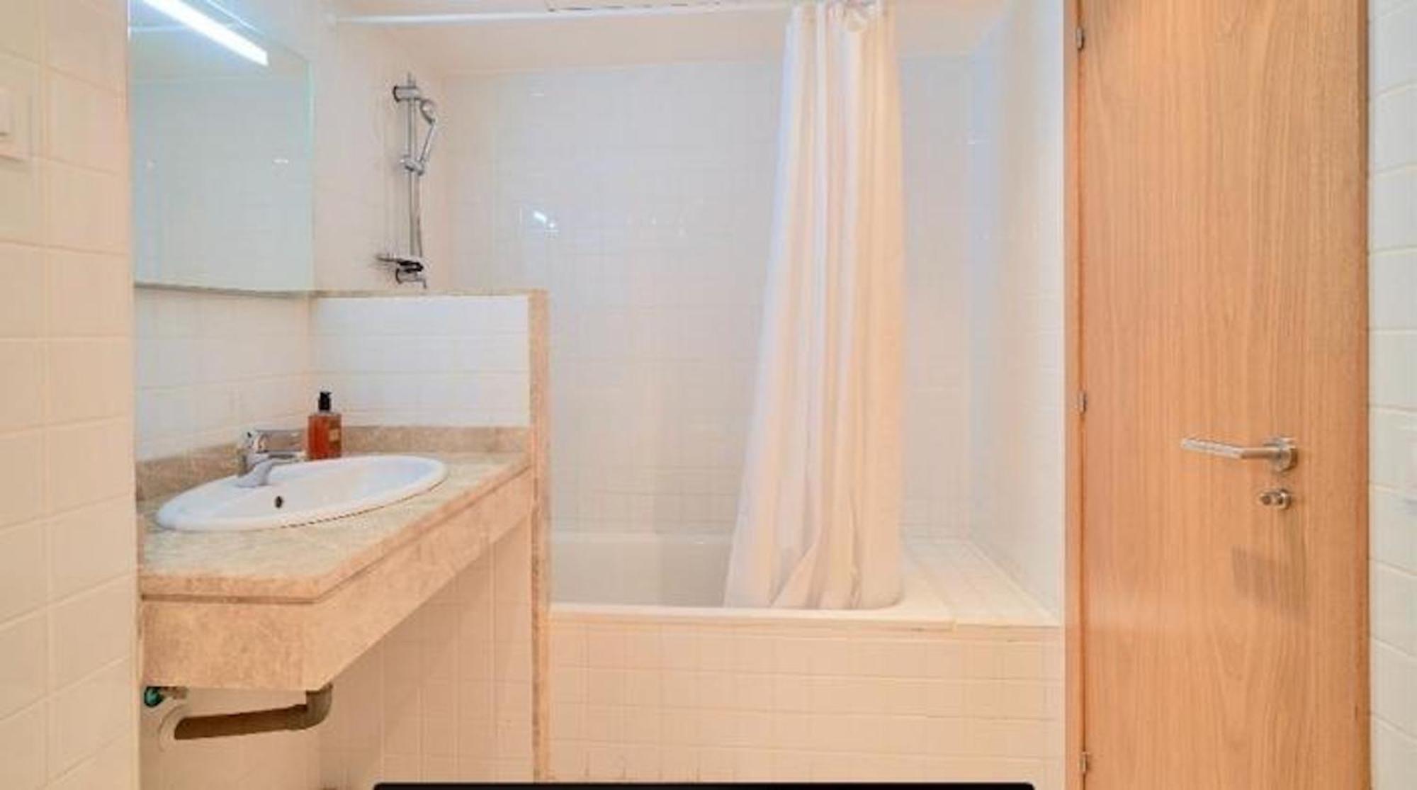 Holidays2Malaga Heroe De Sostoa Con Piscina Junto Estacion Ave Y Playa Екстериор снимка
