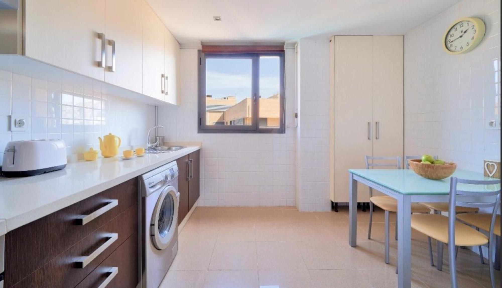 Holidays2Malaga Heroe De Sostoa Con Piscina Junto Estacion Ave Y Playa Екстериор снимка
